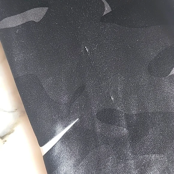 Nike Dri-FIT One Mid-Rise Camo Leggings Women's size - Picture 5 of 10